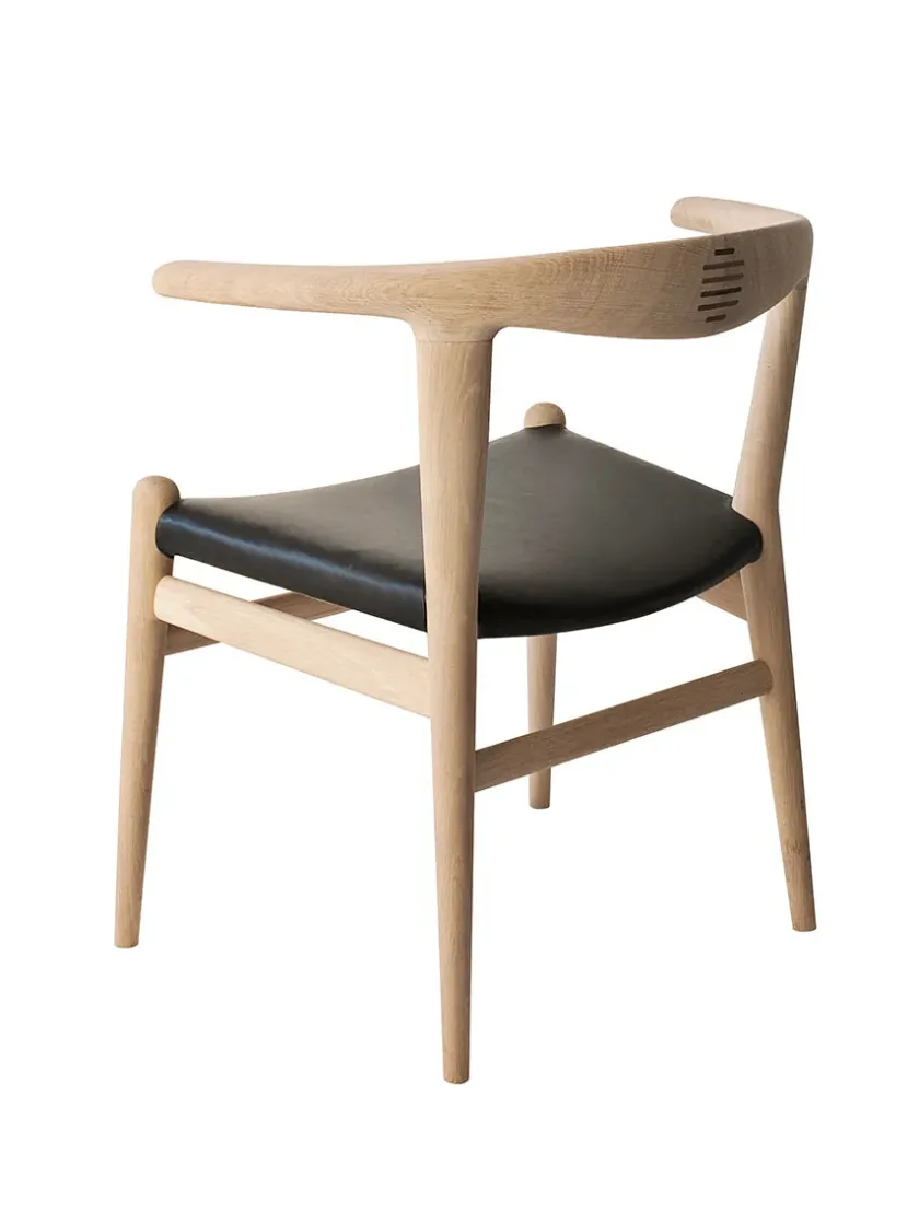 PP Møbler PP518 Tyrestol m. polstret sæde af Hans J. Wegner> Spisebordsstole