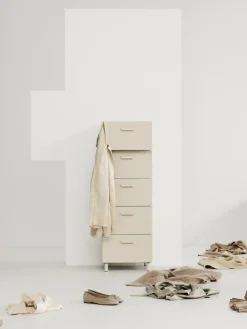 String Furniture Relief Kommode, bred fra String><noscript><img width=