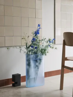 Muuto Ridge Vase, taupe frosted glass fra><noscript><img width=