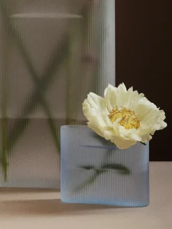 Muuto Ridge Vase, taupe frosted glass fra><noscript><img width=