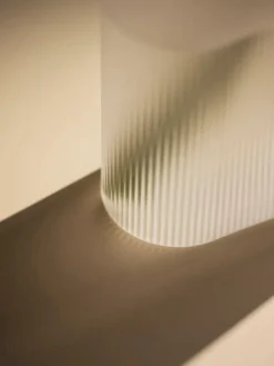 Muuto Ridge Vase, taupe frosted glass fra><noscript><img width=