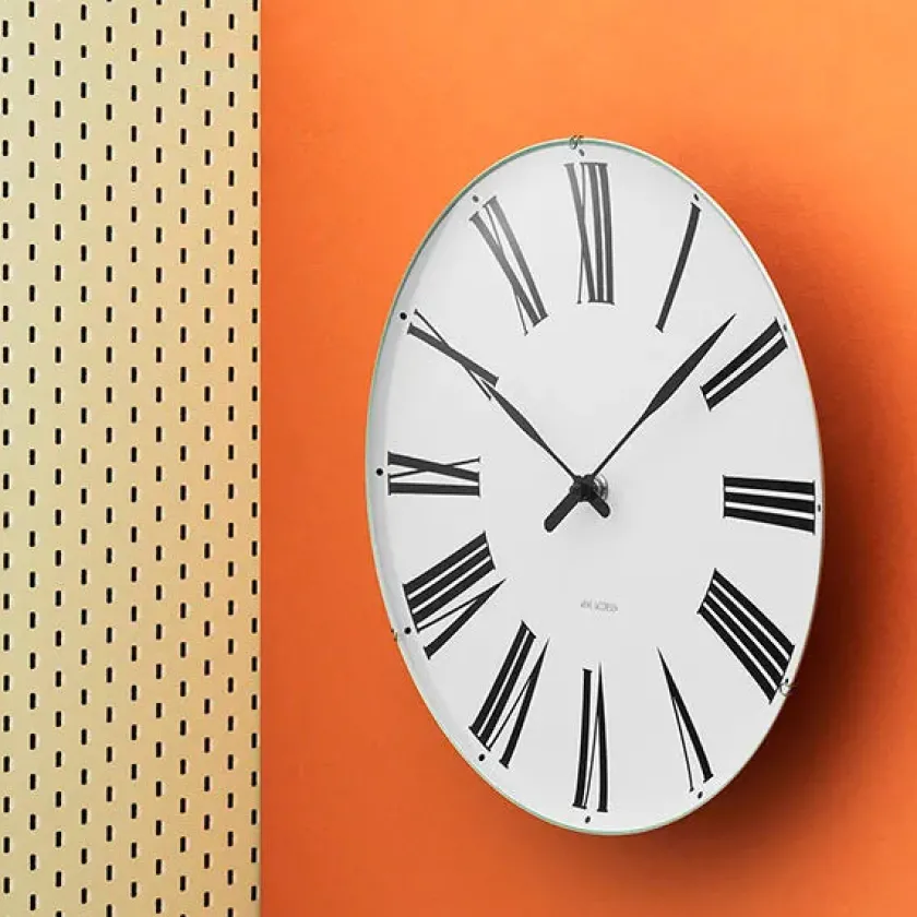 Arne Jacobsen Clocks Roman Vægur af Arne Jacobsen (Ø: 16)> Gaver Til Ham|Vægure