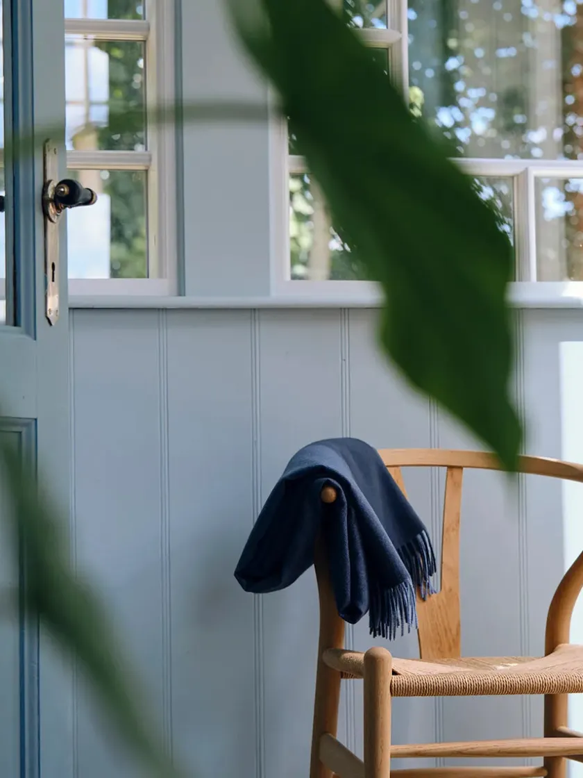 Silkeborg Uldspinderi Season Plaid, midnight fra> Gaver Til Ham|Puder Og Plaider