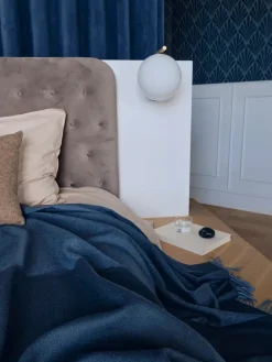 Silkeborg Uldspinderi Secret Plaid, ocean/ink fra> Gaver Til Ham|Puder Og Plaider