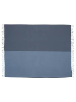 Silkeborg Uldspinderi Secret Plaid, ocean/ink fra><noscript><img width=