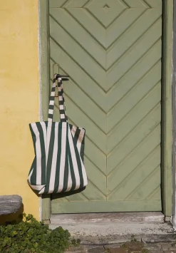 Fritz Hansen Skagerak Drachmann Jubilæums Tote Bag, light apricot/dark green fra> Opbevaring