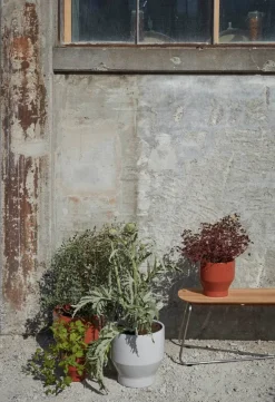 Fritz Hansen Skagerak Lilium bænk fra> Havebænke