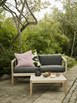 Fritz Hansen Skagerak Virkelyst 2 pers. Sofa, Charcoal fra> Udendørs Loungemøbler