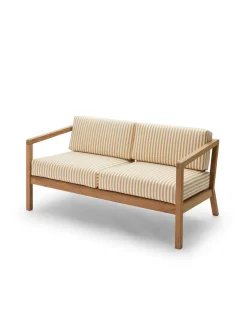 Fritz Hansen Skagerak Virkelyst 2 pers. Sofa, Honey Yellow fra><noscript><img width=