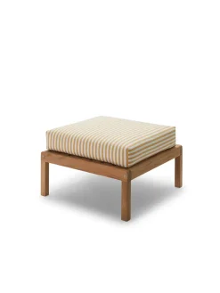 Fritz Hansen Skagerak Virkelyst Puf, Golden Yellow Stripe fra> Udendørs Loungemøbler|Havestole