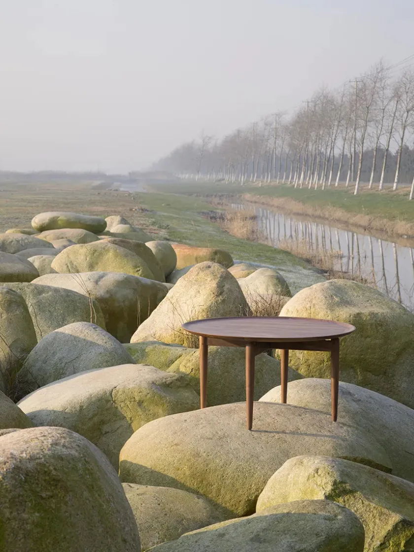 Stellar Works Slow Coffee Table Ø 80 cm, walnut fra> Sofaborde