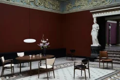House of Finn Juhl Sølvbordet af Finn Juhl><noscript><img width=