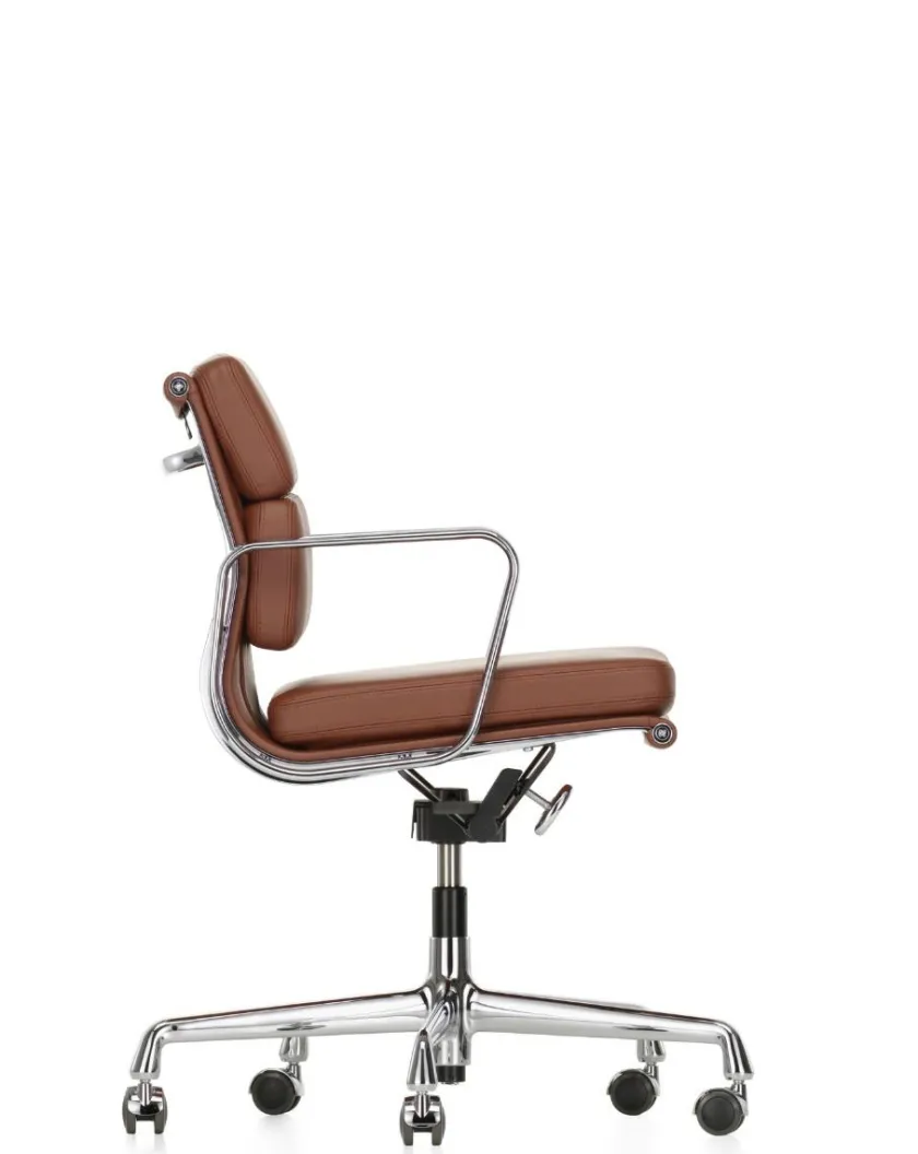 Vitra Soft Pad Chair EA 217 Kontorstol, cognac læder/krom stel fra> Kontorstole