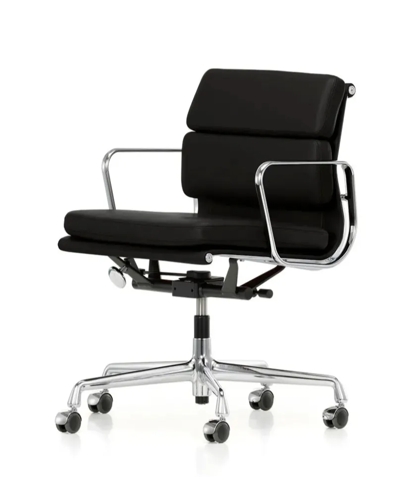 Vitra Soft Pad Chair EA 217 Kontorstol, cognac læder/krom stel fra> Kontorstole