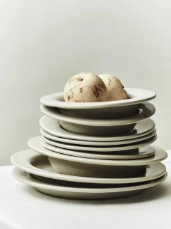 Louise Roe S.R. Small Shallow Bowl fra> Service