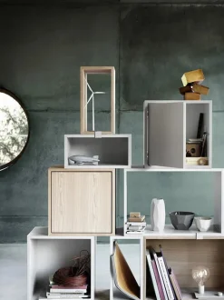 Muuto Stacked Reol m. Låge fra> Reolsystemer|Reoler