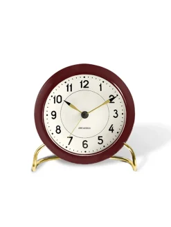Arne Jacobsen Clocks Station Bordur, bordeaux af Arne Jacobsen> Gaver Til Ham