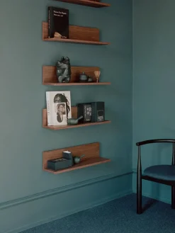 New Works Tana Wall Shelf, black stained oak fra> Hylder