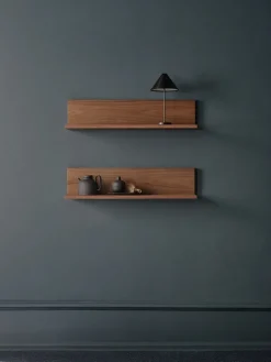 New Works Tana Wall Shelf, oak fra> Hylder
