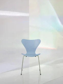 Fritz Hansen 70th Anniversary Edition 3107 Spisebordsstol, 7:14 AM Blue af Arne Jacobsen><noscript><img width=