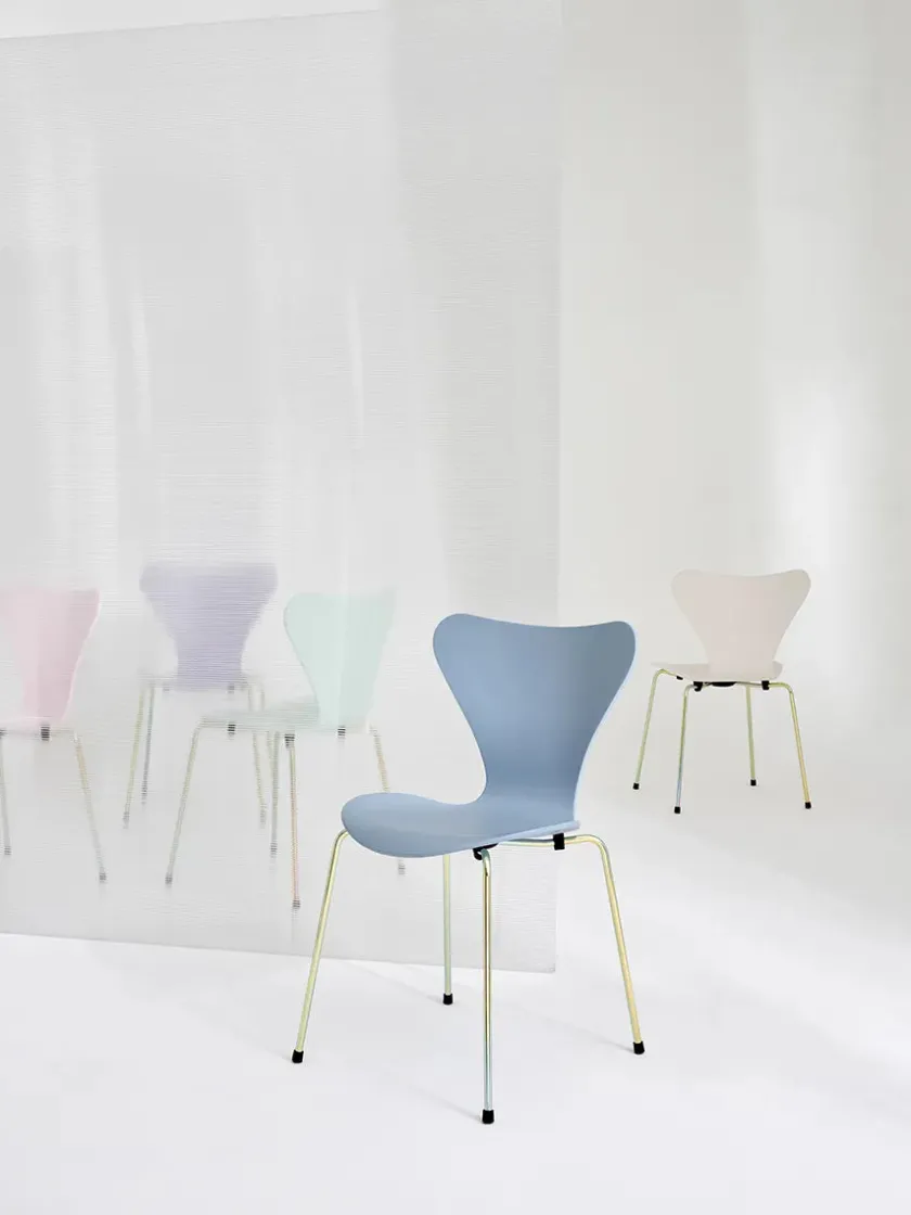 Fritz Hansen 70th Anniversary Edition 3107 Spisebordsstol, 7:14 AM Violet af Arne Jacobsen> Spisebordsstole
