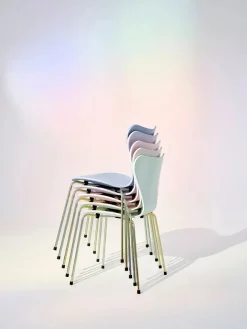 Fritz Hansen 70th Anniversary Edition 3107 Spisebordsstol, 7:14 AM Pink af Arne Jacobsen><noscript><img width=