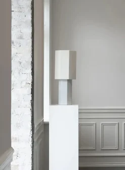 Louise Roe The Eight Over Eight Lamp Small, white marble fra><noscript><img width=