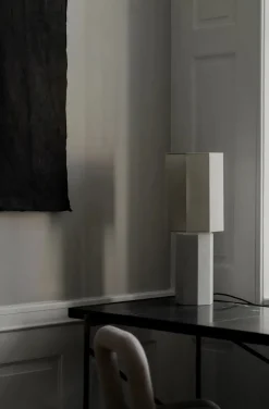 Louise Roe The Eight Over Eight Lamp Large, beige travertine fra><noscript><img width=