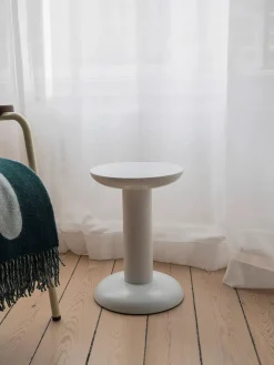 raawii Thing Sidebord/Skammel, white fra> Skamler