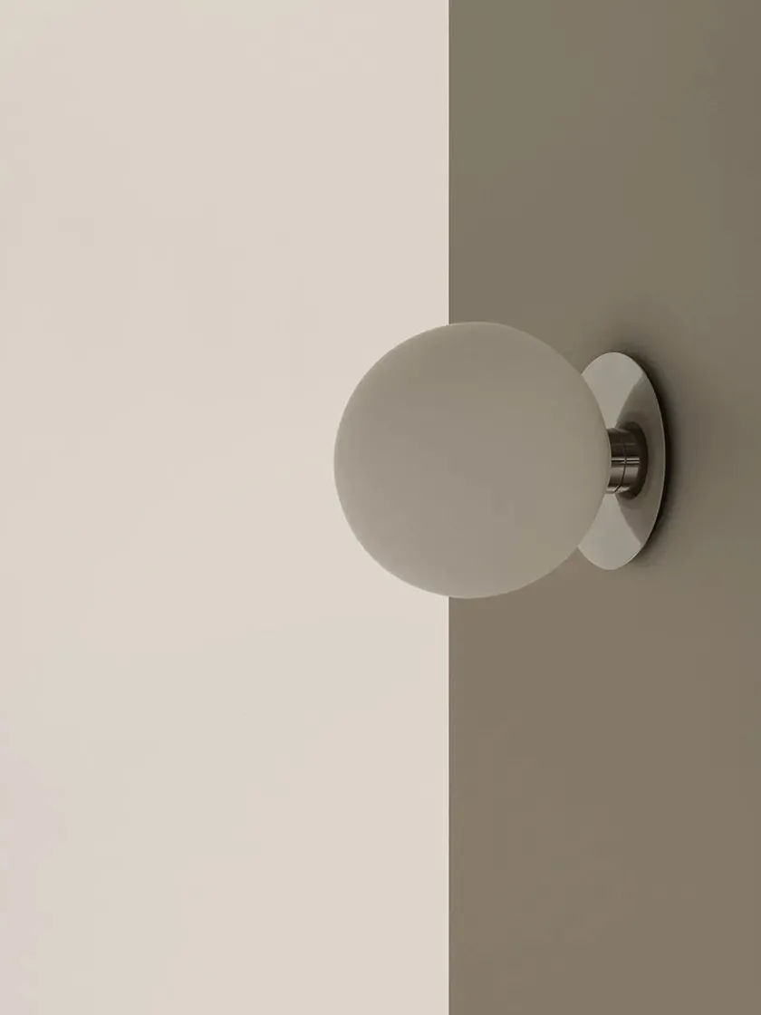 Audo Copenhagen TR Bulb Ceiling/Wall, polished steel fra> Væglamper|Spots