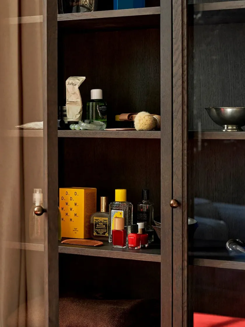 &Tradition Trace SC88 Double Cabinet fra> Vitrineskabe