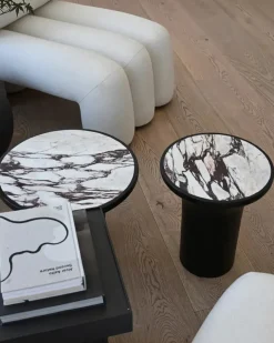 101 Copenhagen Trumpet Table, Tall fra> Sideborde Og Små Borde