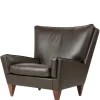 GUBI V11 Lounge Chair, smooth leather coffee fra> Lænestole