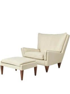 GUBI V11 Lounge Chair, smooth leather coffee fra><noscript><img width=