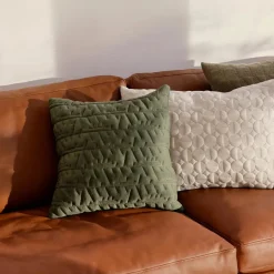 Fritz Hansen Vertigo Pude 60x40 i sand af Arne Jacobsen> Puder Og Plaider|Puder