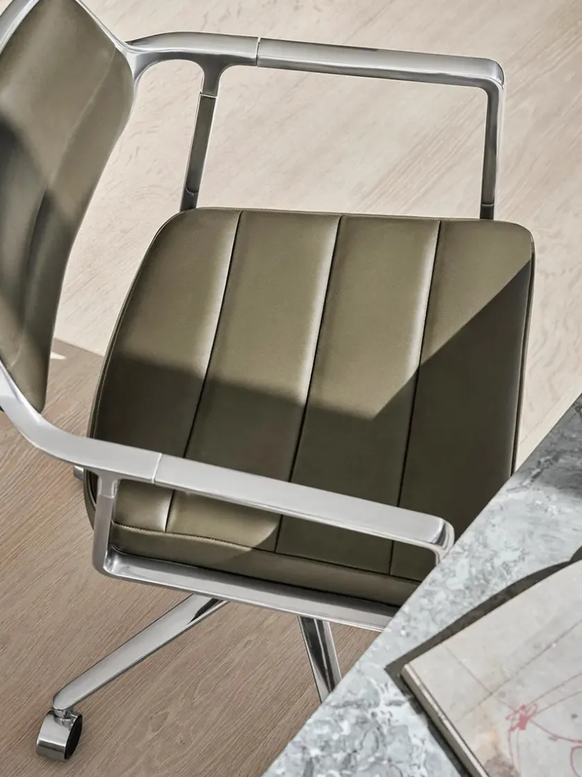 Vipp 453 Swivel+ Chair, bosco grøn læder fra> Kontorstole