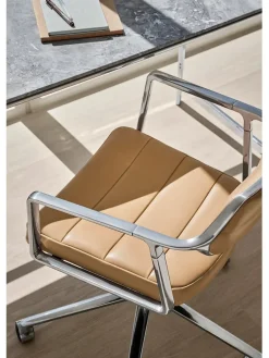 Vipp 453 Swivel+ Chair, camel læder fra> Kontorstole
