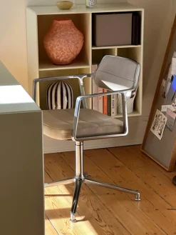 Vipp 453 Swivel Chair fra><noscript><img width=