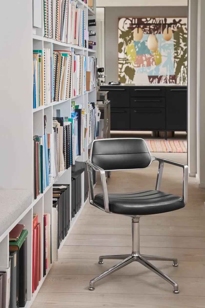 Vipp 453 Swivel Chair fra> Spisebordsstole