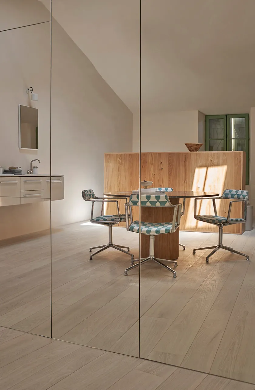 Vipp 452 Swivel Chair, Lagrasse fra> Spisebordsstole
