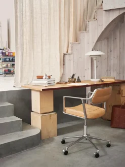 Vipp 453 Swivel+ Chair m/hjul, sort læder fra><noscript><img width=