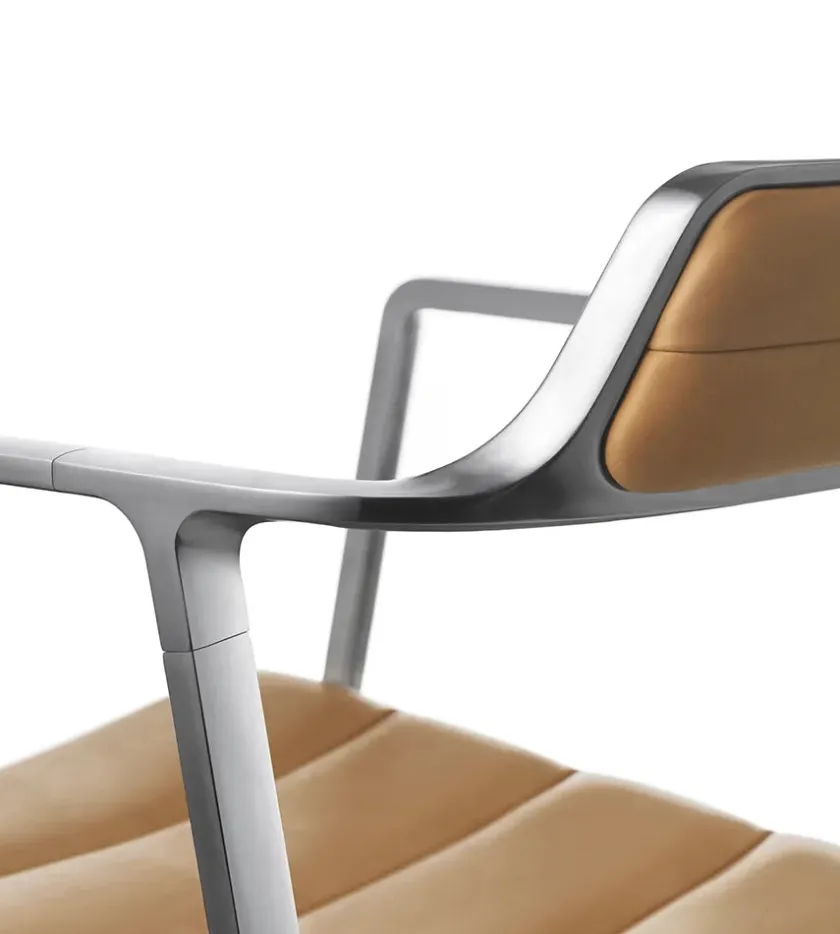 Vipp 452 Swivel Chair m/sort stel & hjul, sort læder fra> Kontorstole