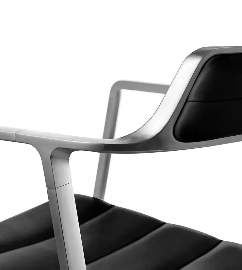 Vipp 452 Swivel Chair m/sort stel & hjul, sort læder fra> Kontorstole
