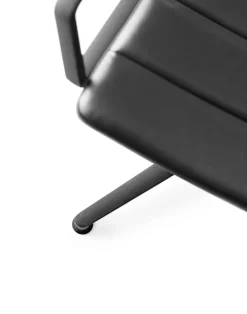 Vipp 452 Swivel Chair m/sort stel, sort læder fra><noscript><img width=
