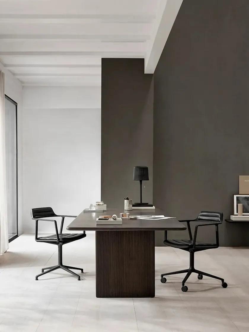 Vipp 452 Swivel Chair m/sort stel, sort læder fra> Spisebordsstole
