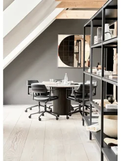Vipp 453 Swivel+ Chair m/sort stel, sort læder fra> Kontorstole