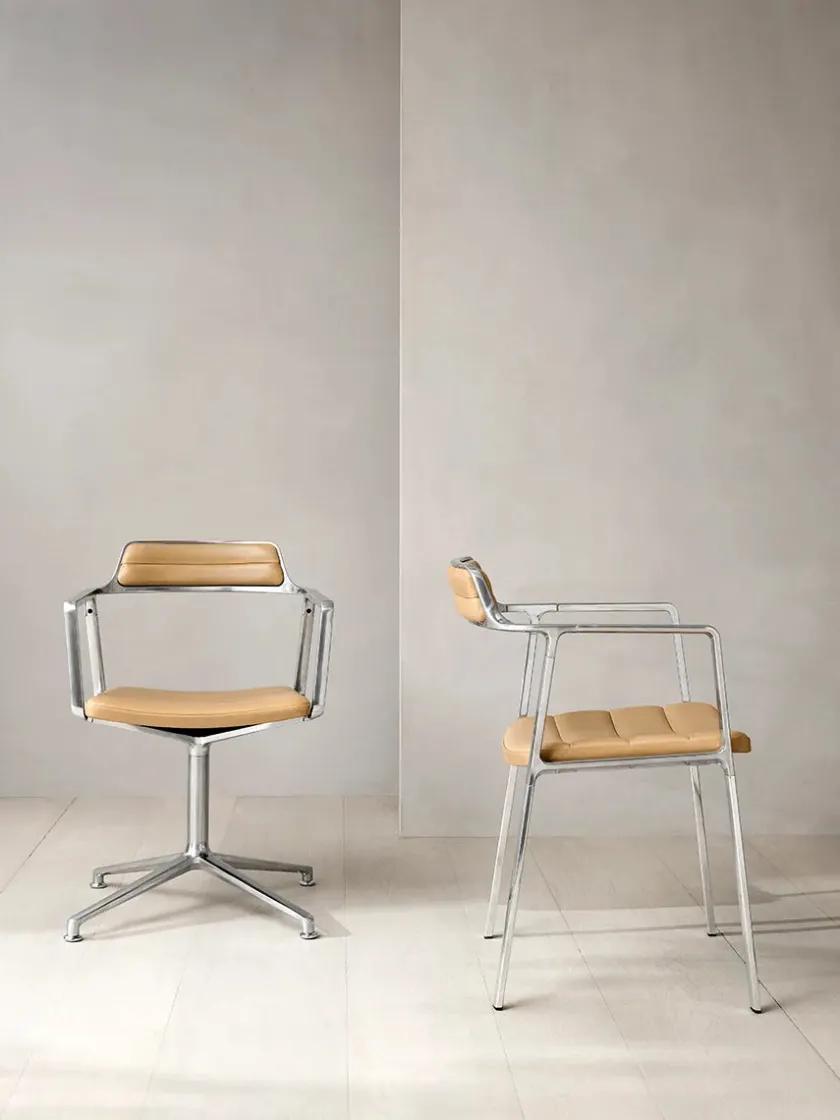Vipp 452 Swivel Chair, sort læder fra> Spisebordsstole