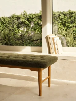 Carl Hansen & Søn VLA75S Foyer bænk, eg olie af Vilhelm Lauritzen><noscript><img width=