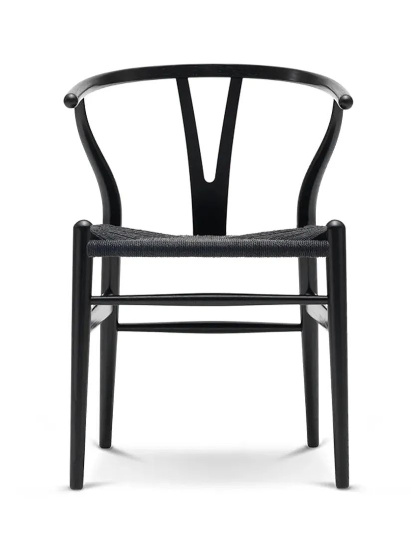 Carl Hansen & Søn Y-stol CH24, Ask sæbe med sort flet af Hans J. Wegner> Spisebordsstole