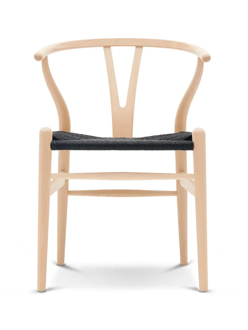 Carl Hansen & Søn Y-stol CH24, Bøg lak med sort flet af Hans J. Wegner> Spisebordsstole